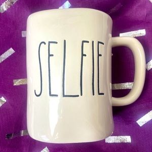 “SELFIE” large mug EC